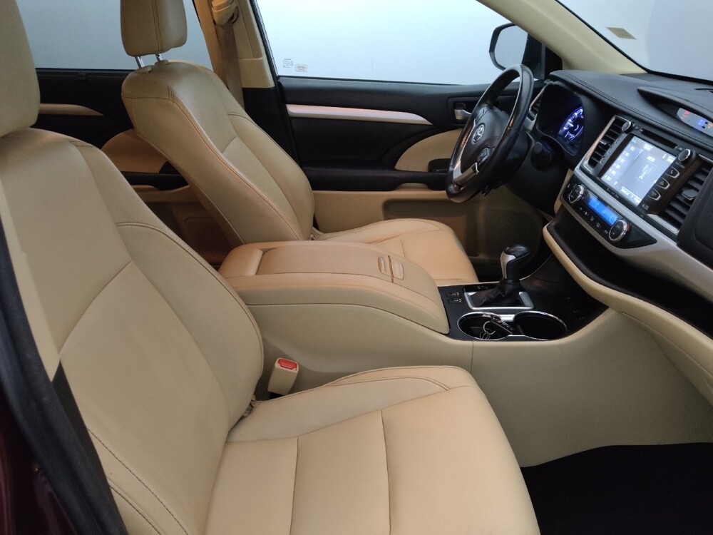 2018 Toyota Highlander in New Castle, DE 19720 - 18091881 21