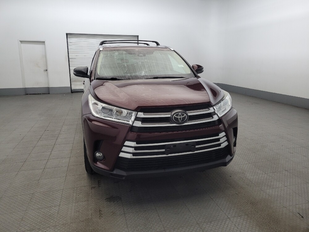 2018 Toyota Highlander in New Castle, DE 19720 - 18091881 14