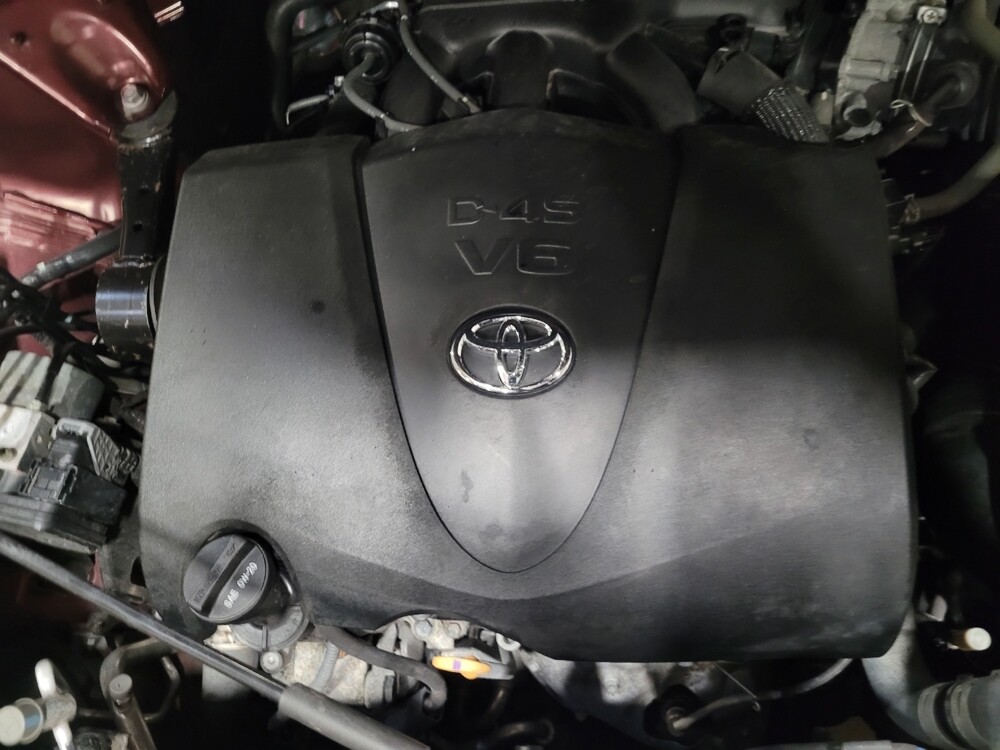 2018 Toyota Highlander in New Castle, DE 19720 - 18091881 30