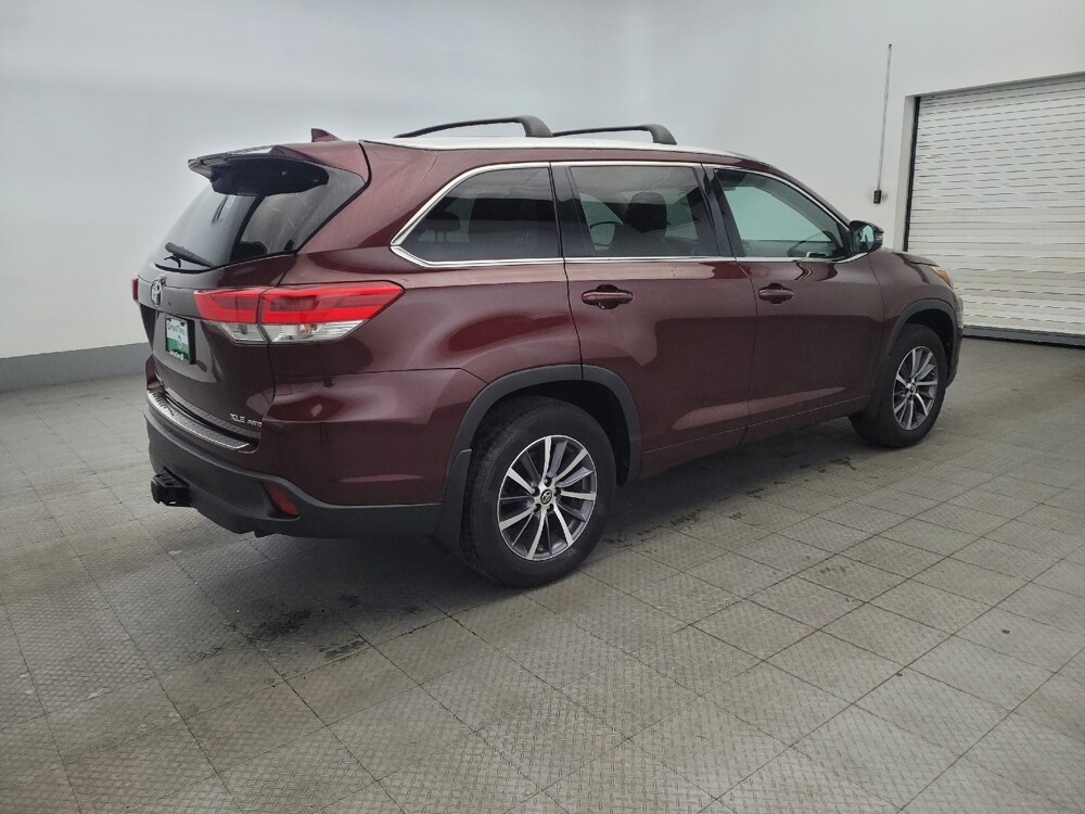 2018 Toyota Highlander in New Castle, DE 19720 - 18091881 10