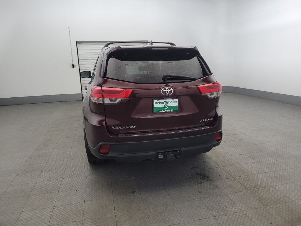 2018 Toyota Highlander in New Castle, DE 19720 - 18091881 6