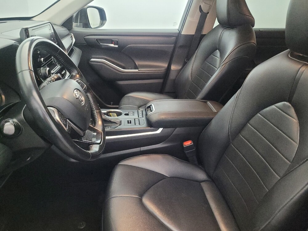 2021 Toyota Highlander in Williamstown, NJ 8094 - 18091883 17