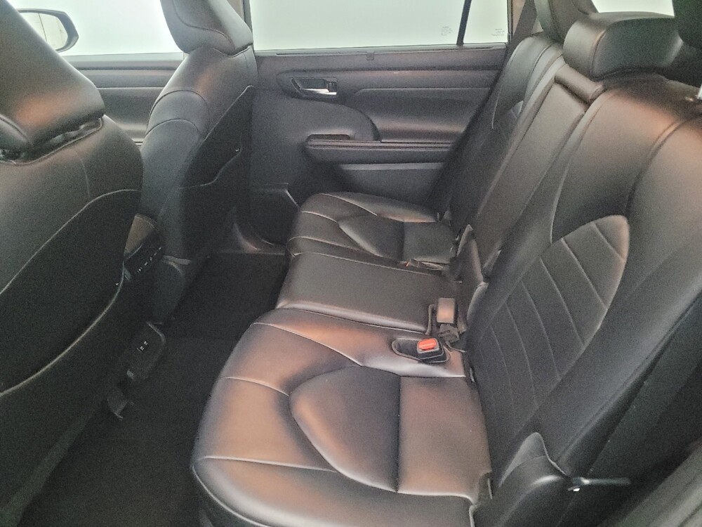 2021 Toyota Highlander in Williamstown, NJ 8094 - 18091883 18