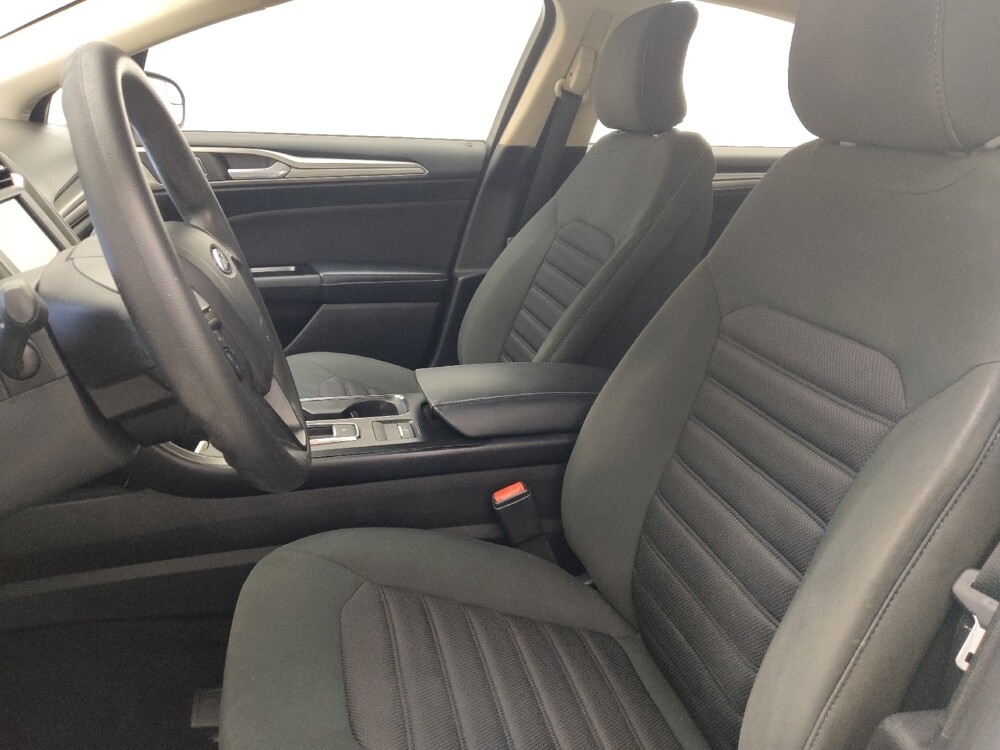 2017 Ford Fusion in Jacksonville, FL 32210 - 18091887 17