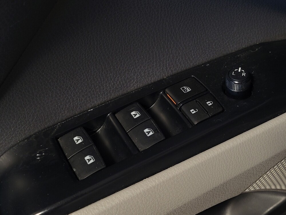 2019 Toyota Camry in Jacksonville, FL 32210 - 18091889 27