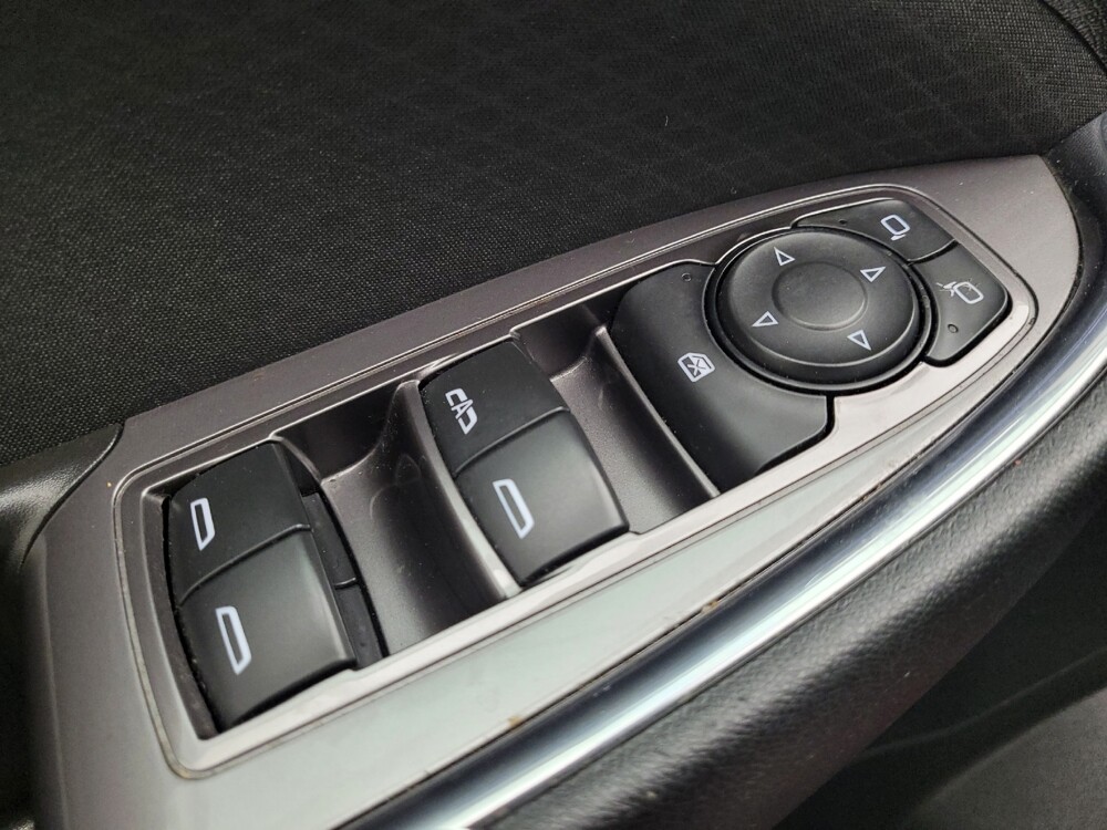 2018 Chevrolet Malibu in Charlotte, NC 28213 - 18091890 27