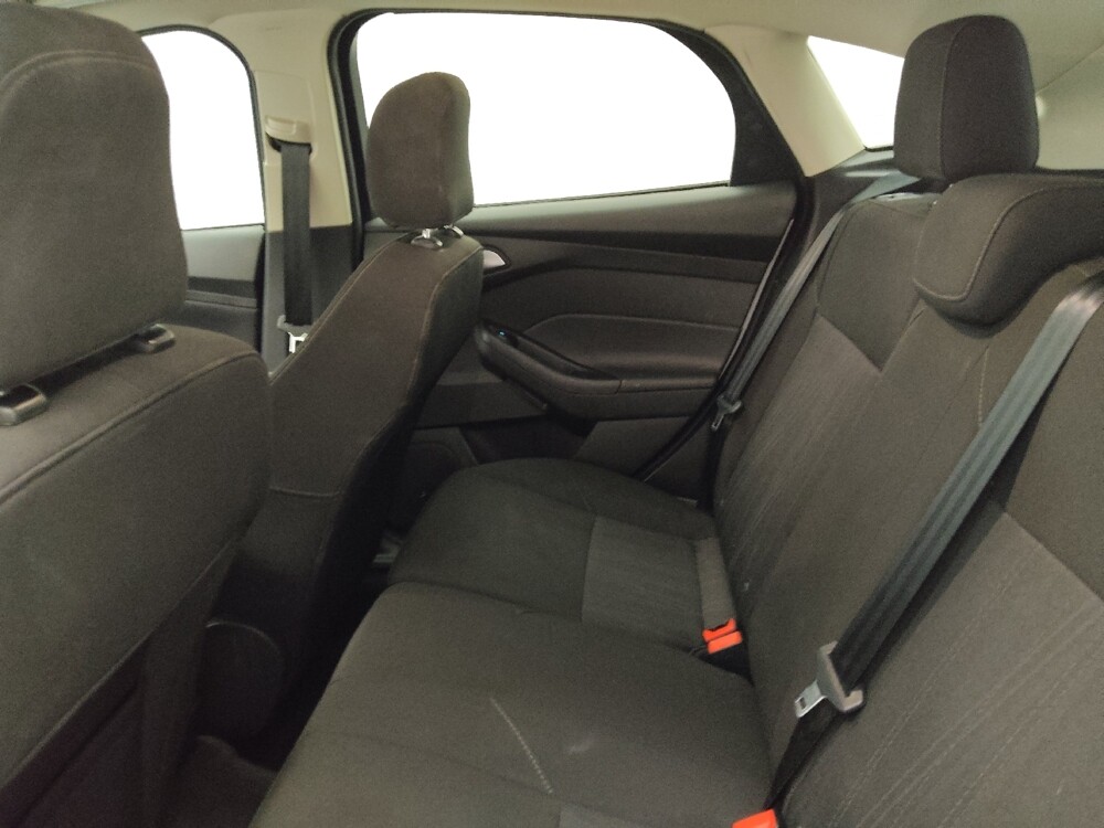 2017 Ford Focus in St. Louis, MO 63136 - 18091892 18