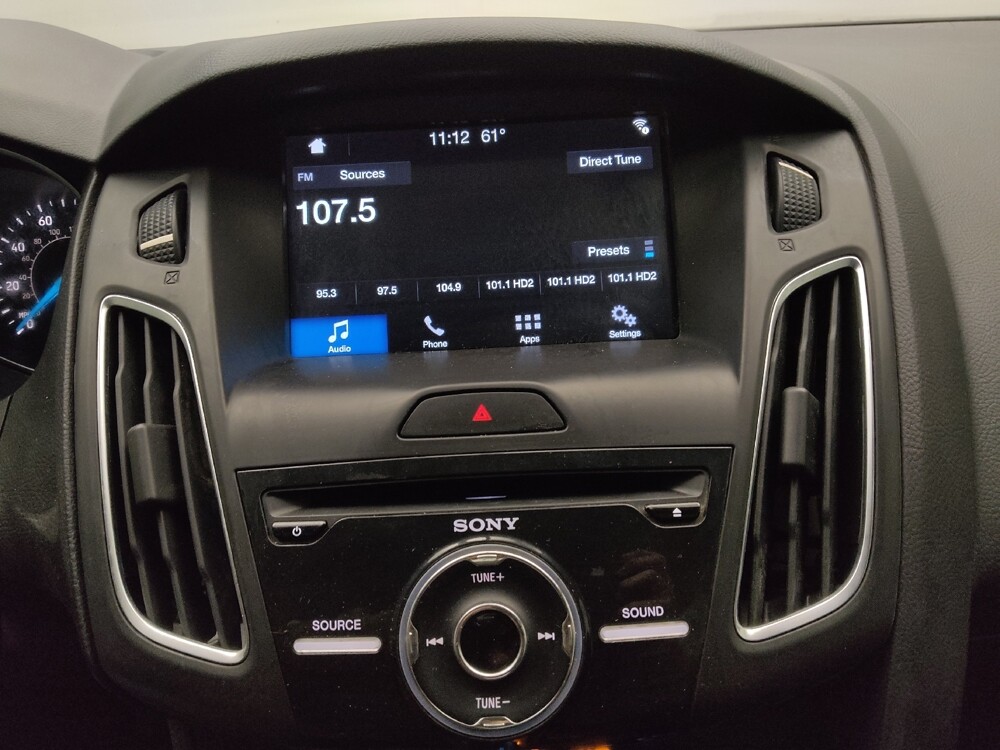 2017 Ford Focus in St. Louis, MO 63136 - 18091892 25