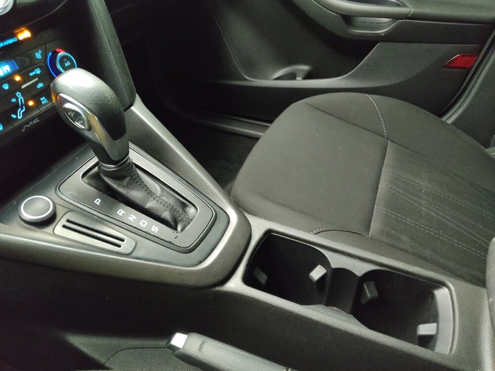 2017 Ford Focus in St. Louis, MO 63136 - 18091892 26
