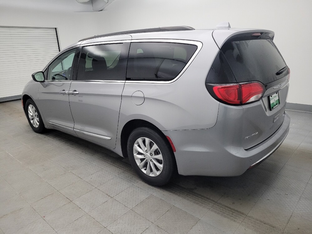 2017 Chrysler Pacifica in Miamisburg, OH 45342 - 18091893 3