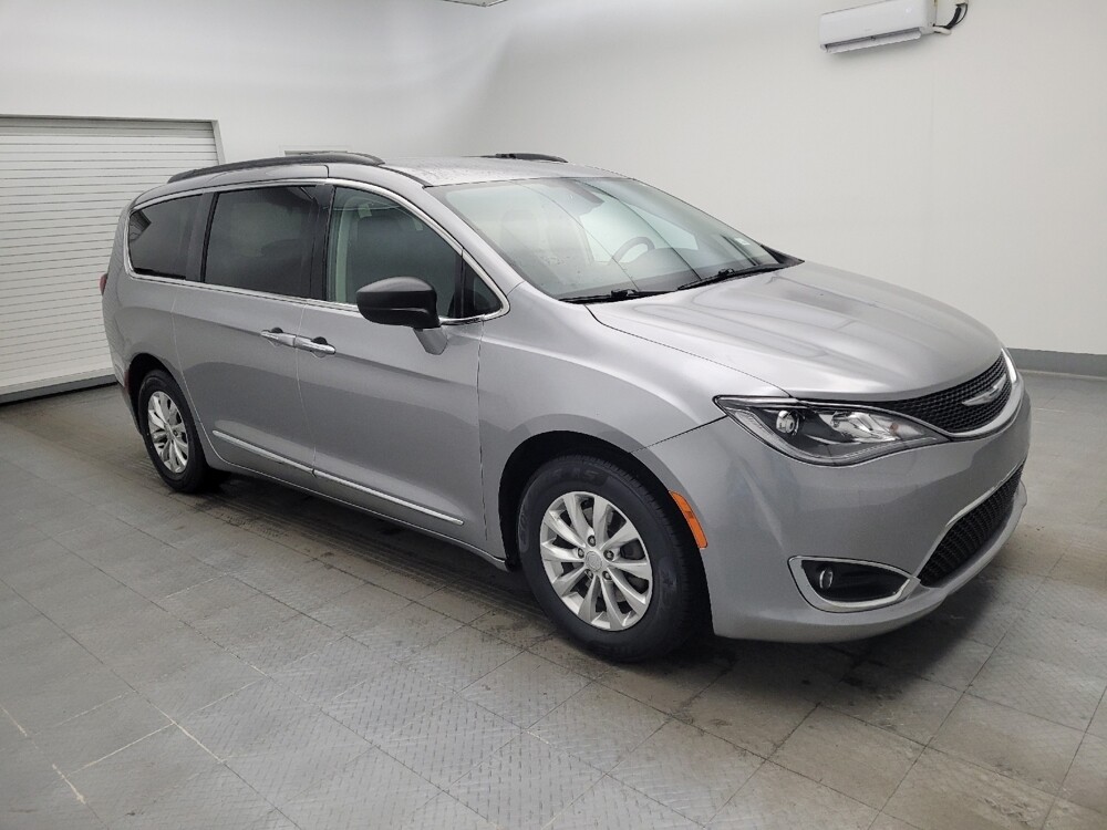 2017 Chrysler Pacifica in Miamisburg, OH 45342 - 18091893 11