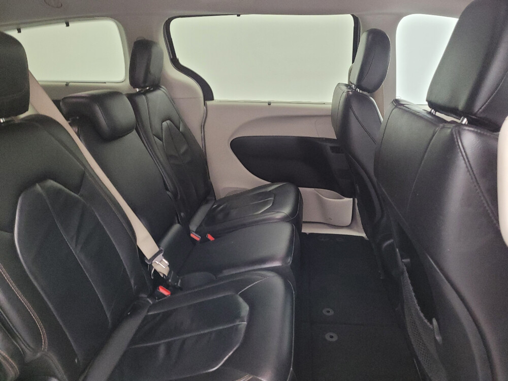 2017 Chrysler Pacifica in Miamisburg, OH 45342 - 18091893 19