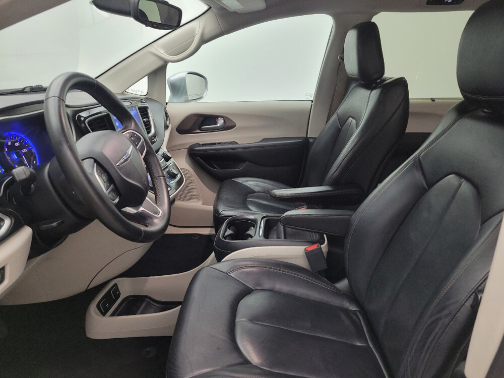 2017 Chrysler Pacifica in Miamisburg, OH 45342 - 18091893 17