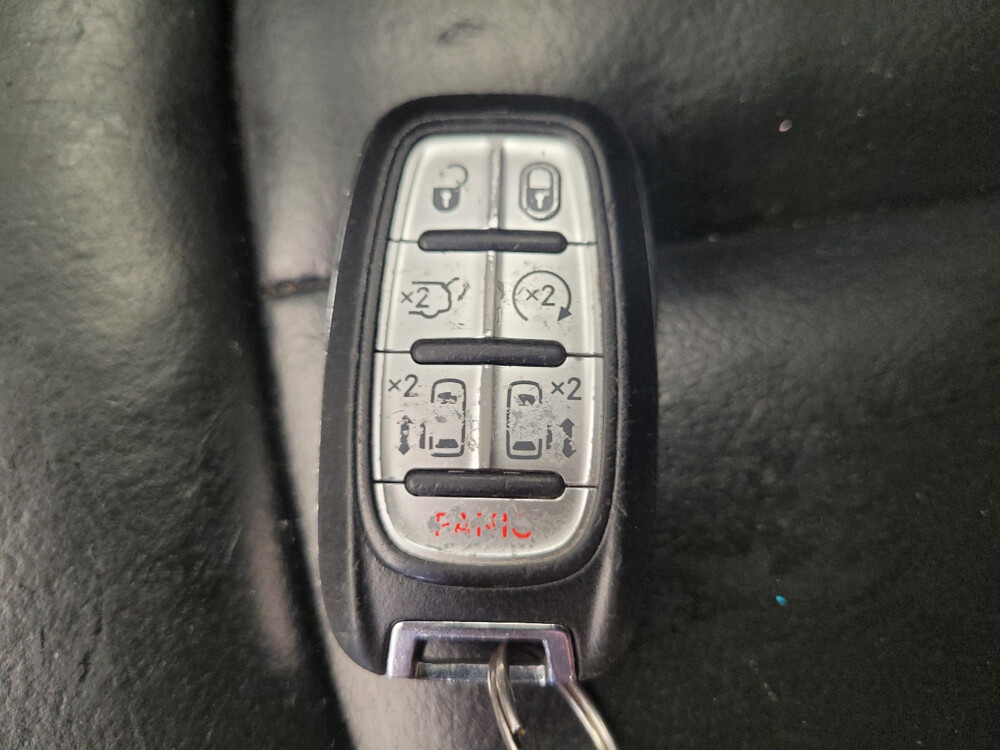 2017 Chrysler Pacifica in Miamisburg, OH 45342 - 18091893 32