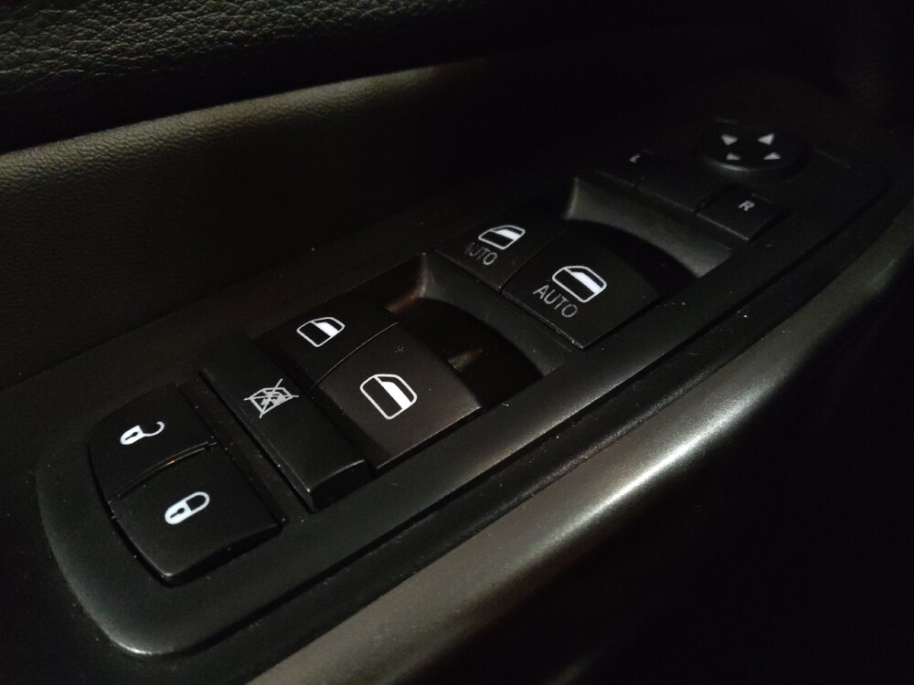 2020 Jeep Cherokee in Sanford, FL 32773 - 18091895 27