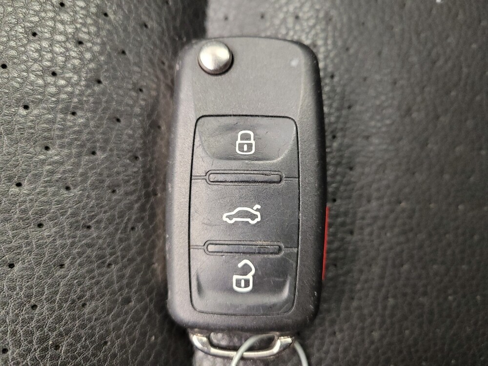 2017 Volkswagen Tiguan in Columbus, OH 43231 - 18091900 32