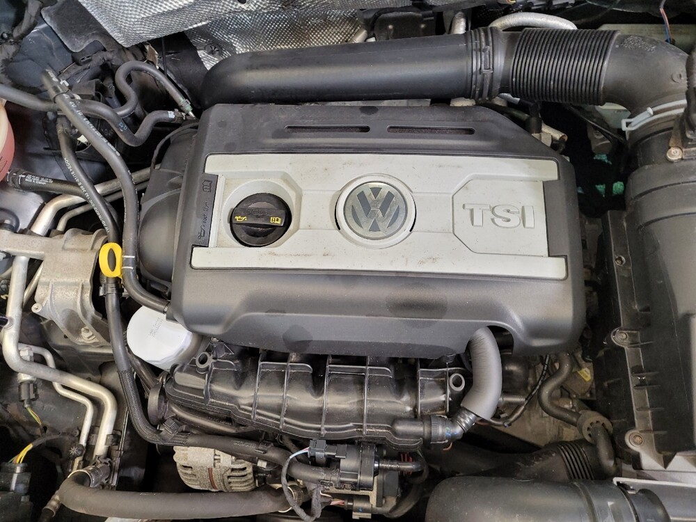 2017 Volkswagen Tiguan in Columbus, OH 43231 - 18091900 30