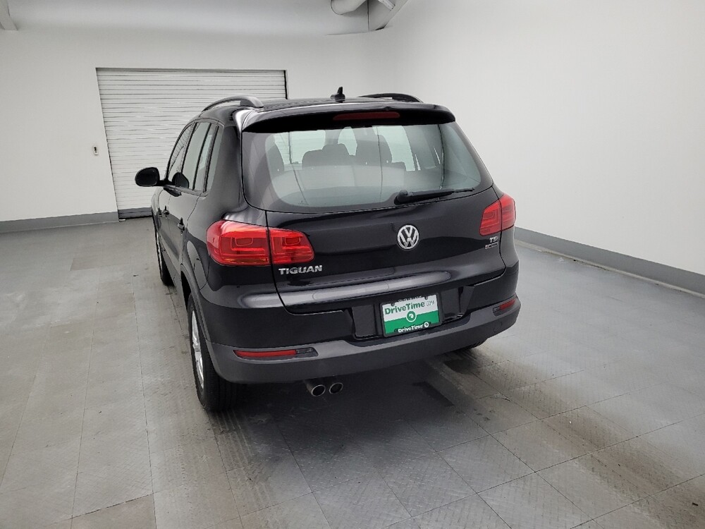 2017 Volkswagen Tiguan in Columbus, OH 43231 - 18091900 6