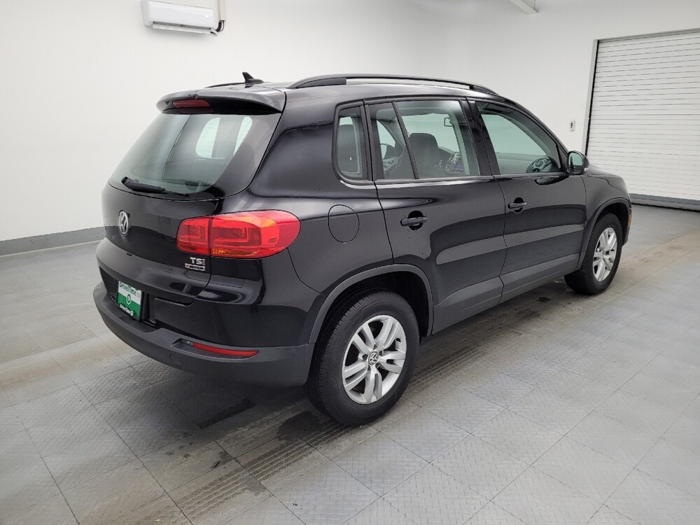 2017 Volkswagen Tiguan in Columbus, OH 43231 - 18091900 10