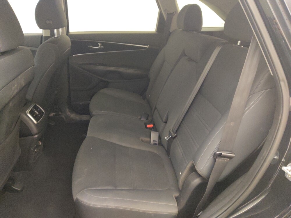 2020 Kia Sorento in Houston, TX 77074 - 18091905 18