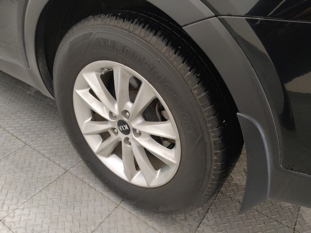 2020 Kia Sorento in Houston, TX 77074 - 18091905 31