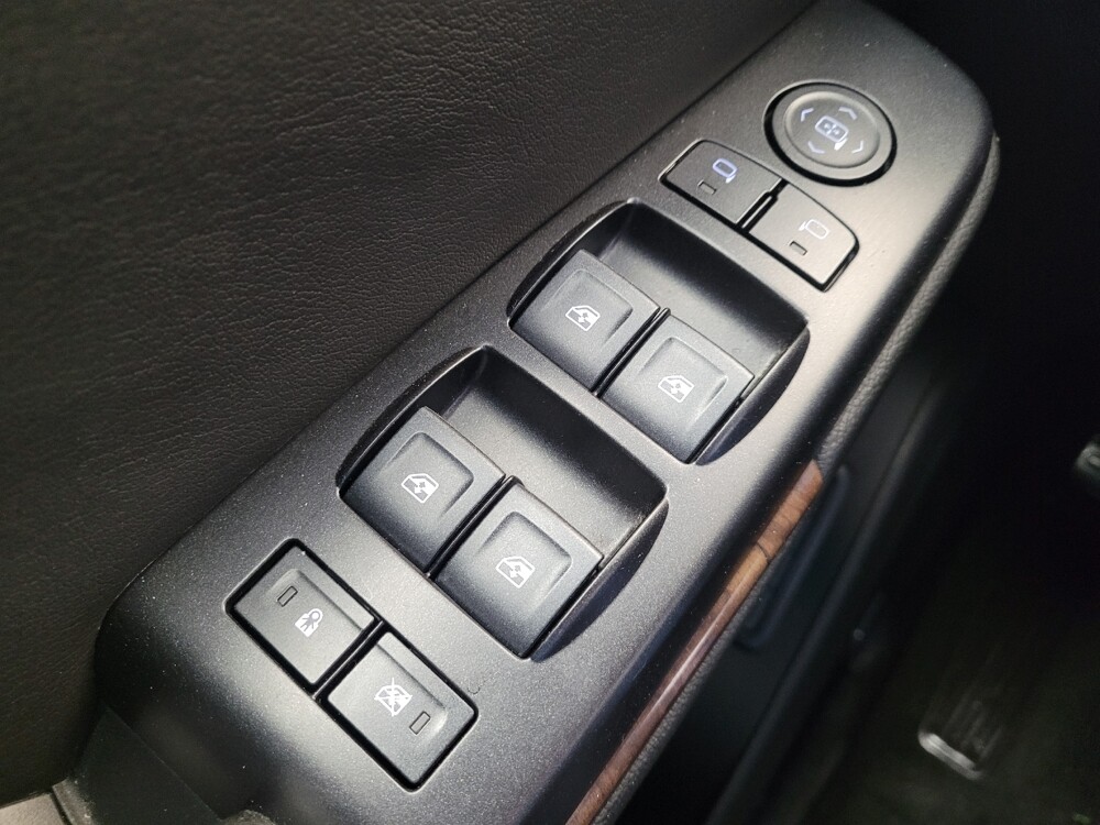 2018 Chevrolet Tahoe in Miamisburg, OH 45342 - 18091918 27