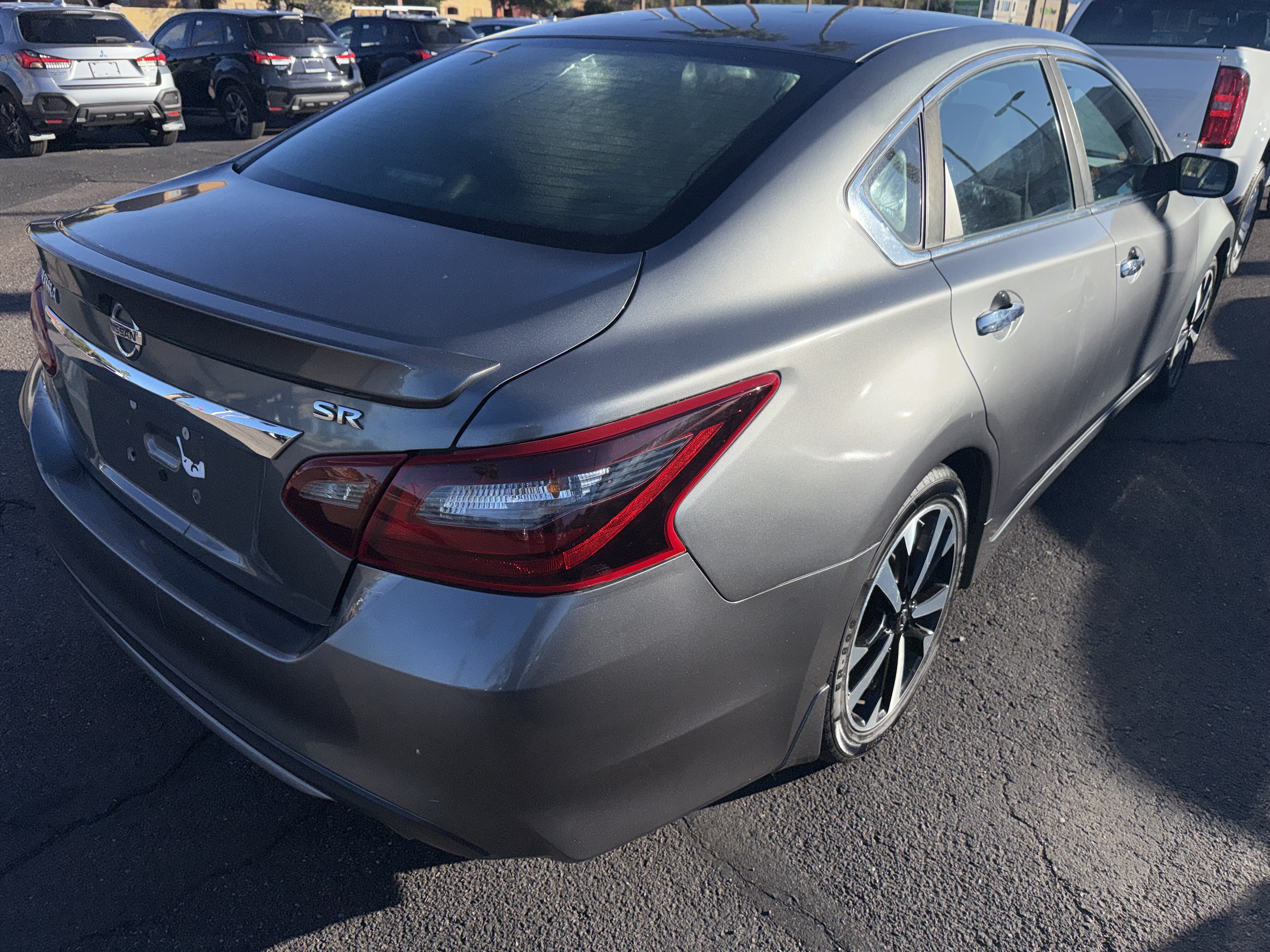 2018 Nissan Altima in Phoenix, AZ 85022 - 18091940 4