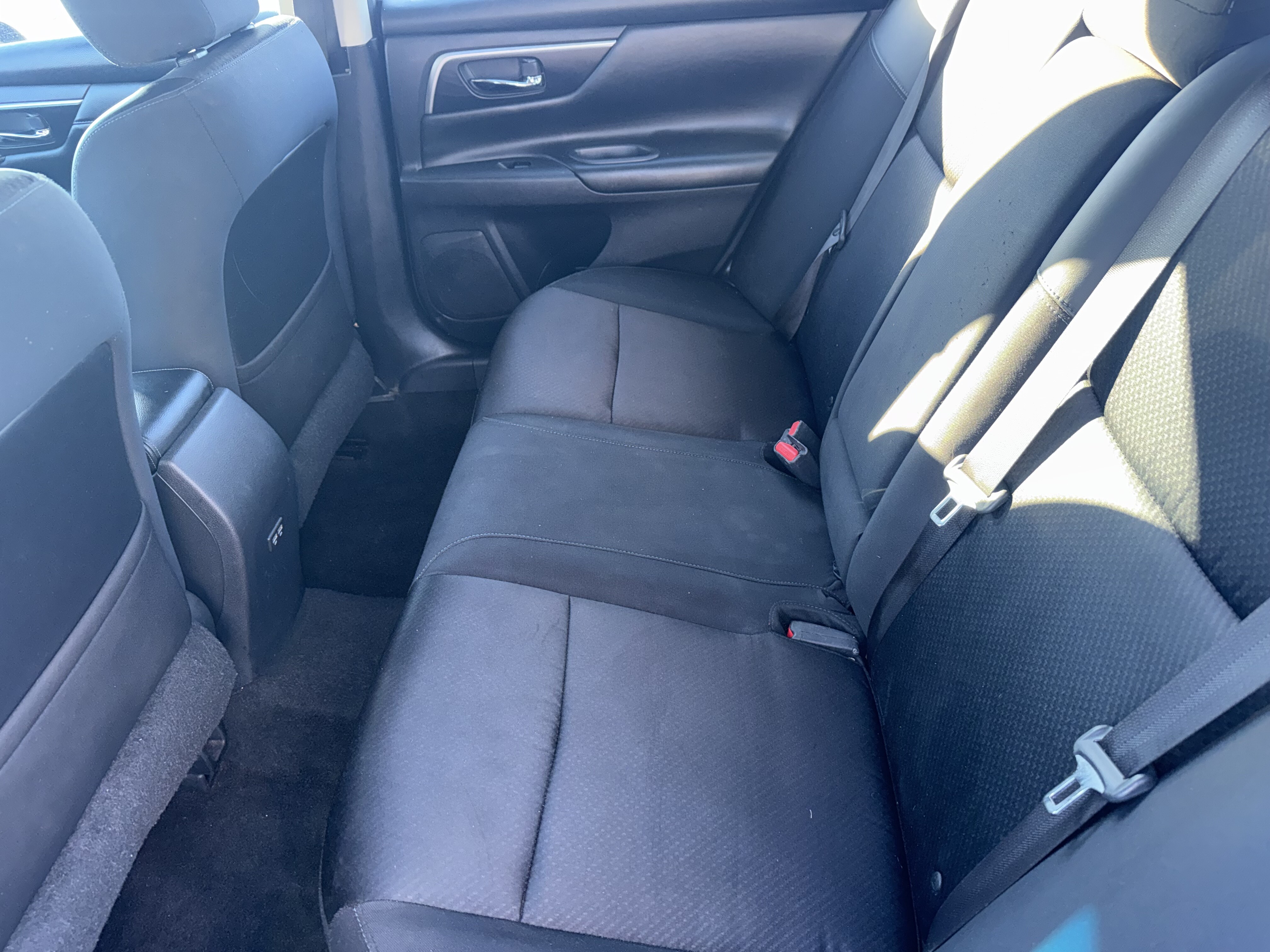 2018 Nissan Altima in Phoenix, AZ 85022 - 18091940 8