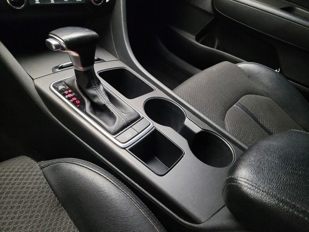 2018 Kia Optima in Downey, CA 90241 - 18091941 26