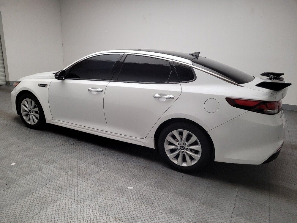2018 Kia Optima in Downey, CA 90241 - 18091941 3