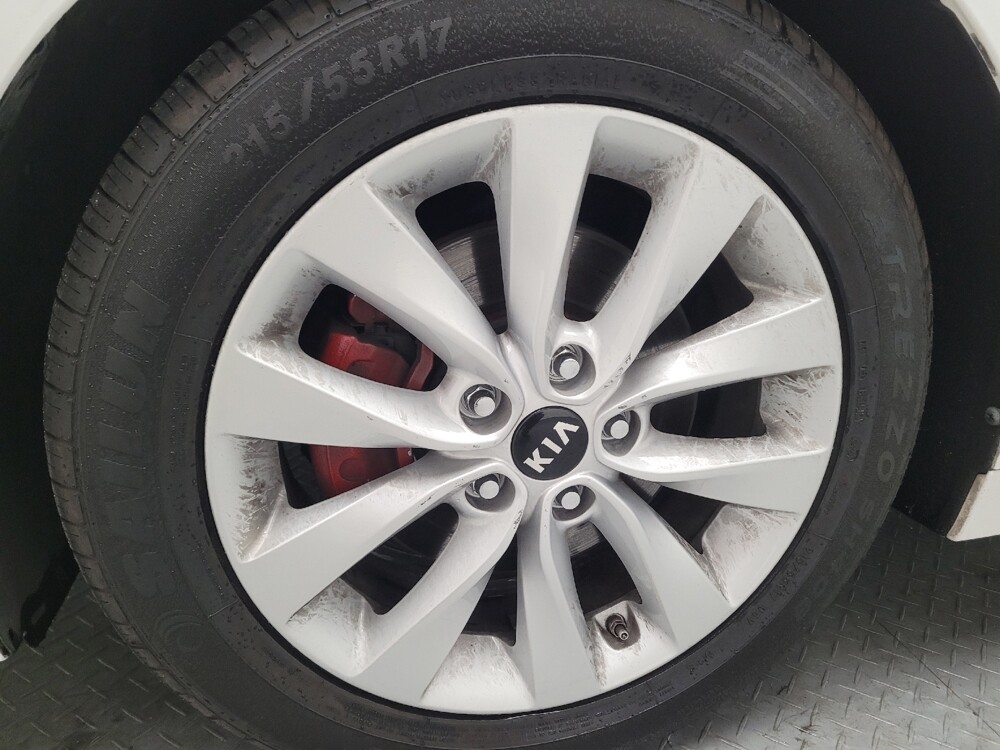 2018 Kia Optima in Downey, CA 90241 - 18091941 31