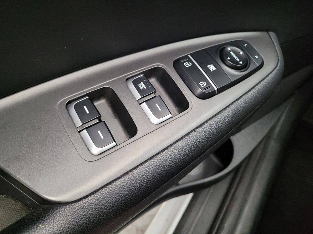 2018 Kia Optima in Downey, CA 90241 - 18091941 27