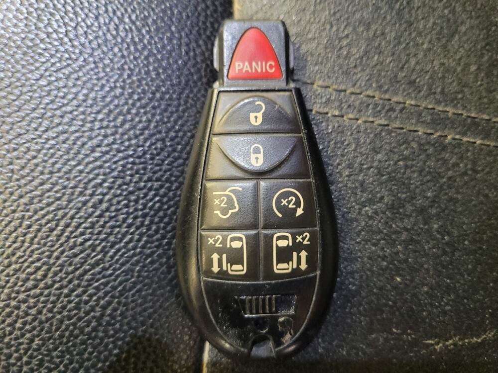 2018 Dodge Grand Caravan in Sacramento, CA 95821 - 18091944 32