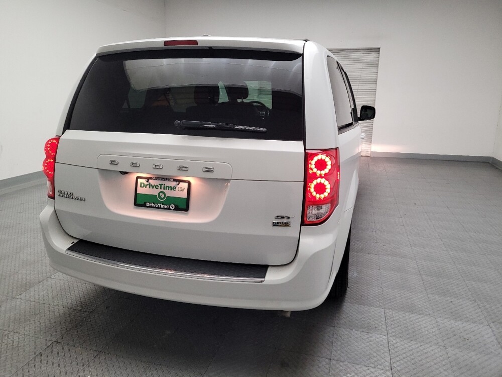 2018 Dodge Grand Caravan in Sacramento, CA 95821 - 18091944 7