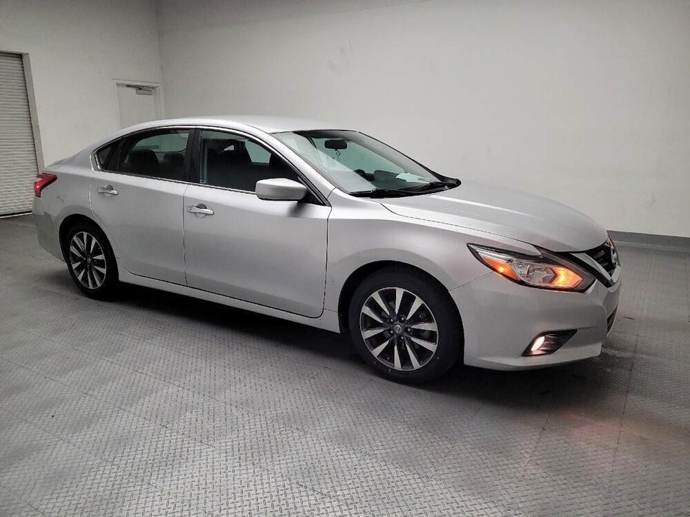 2017 Nissan Altima in Downey, CA 90241 - 18091945 11