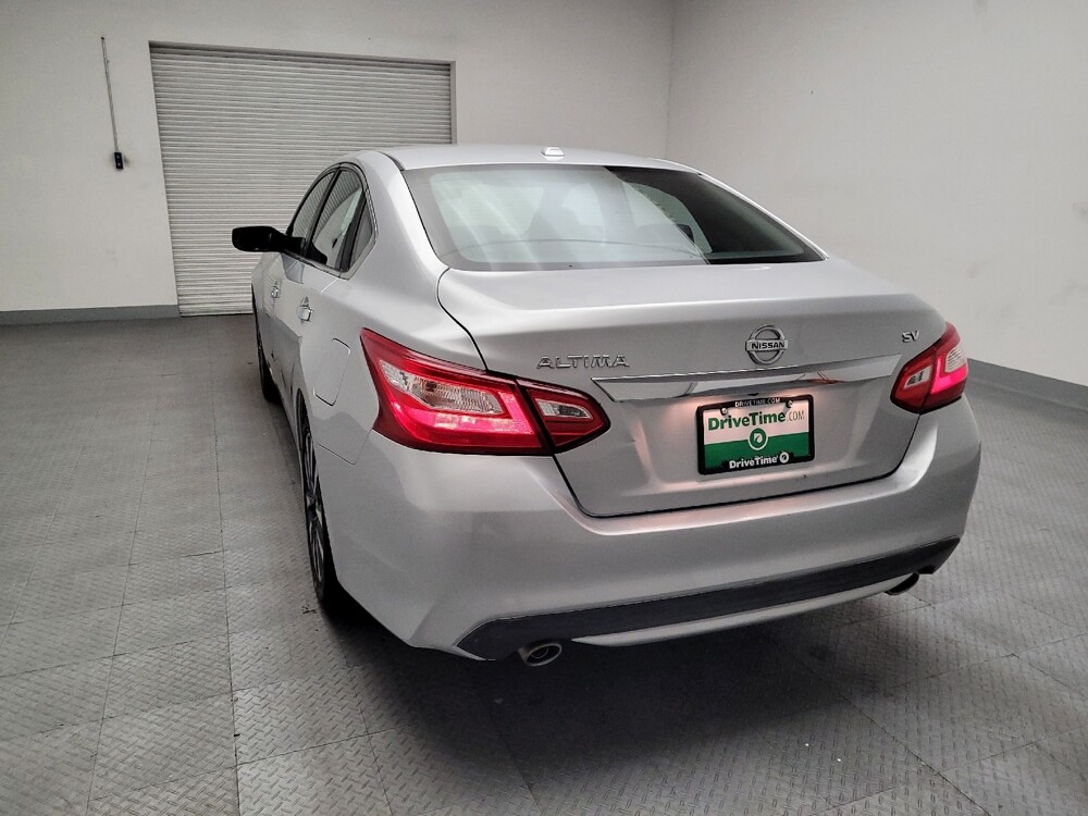 2017 Nissan Altima in Downey, CA 90241 - 18091945 6