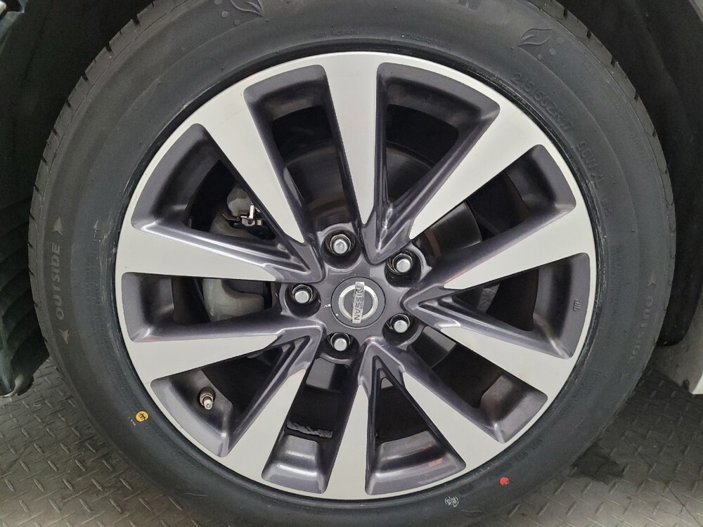 2017 Nissan Altima in Downey, CA 90241 - 18091945 31