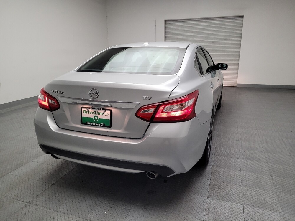 2017 Nissan Altima in Downey, CA 90241 - 18091945 7