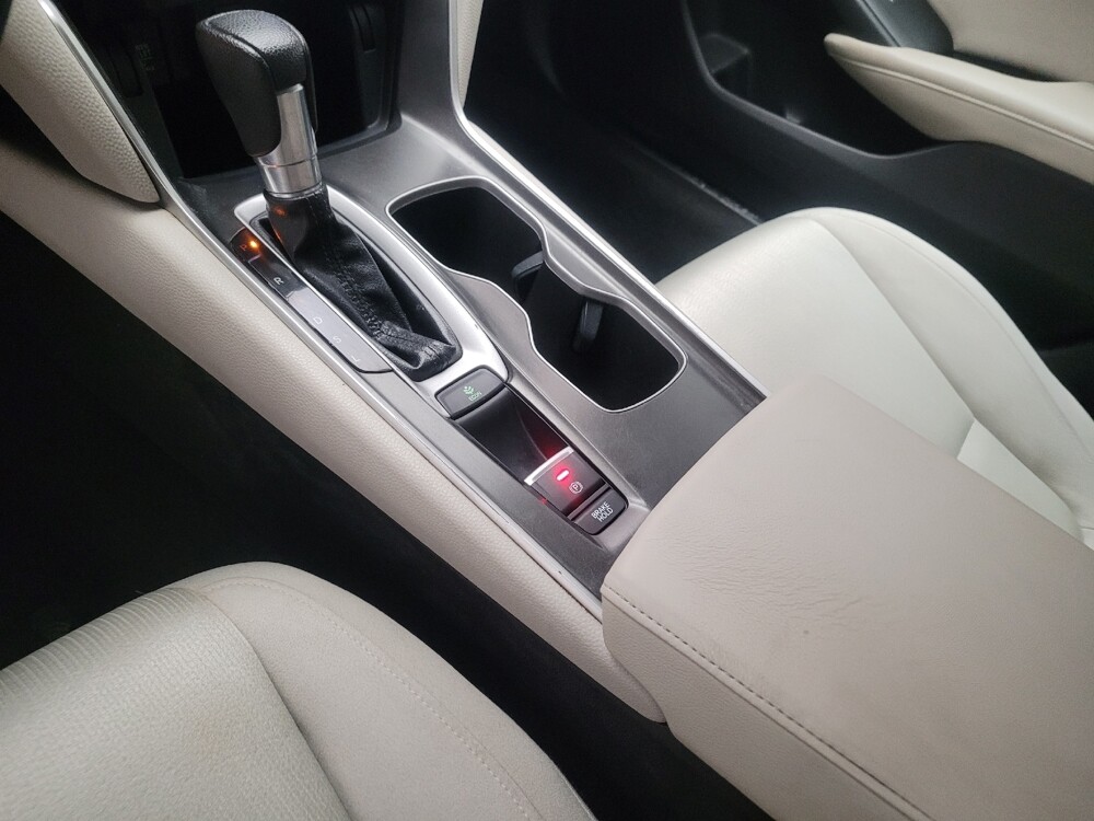 2018 Honda Accord in Downey, CA 90241 - 18091948 26