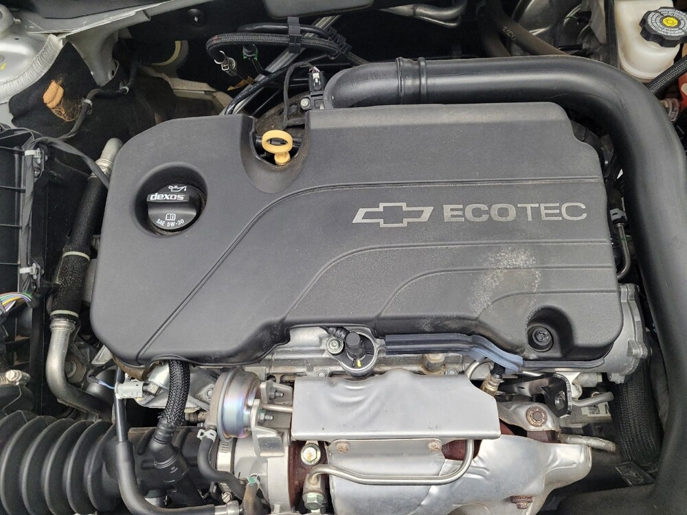 2017 Chevrolet Malibu in Memphis, TN 38128 - 18091950 30