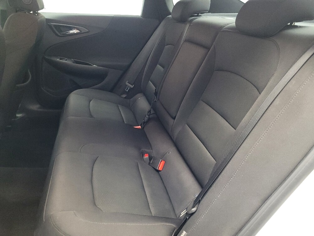 2017 Chevrolet Malibu in Memphis, TN 38128 - 18091950 18