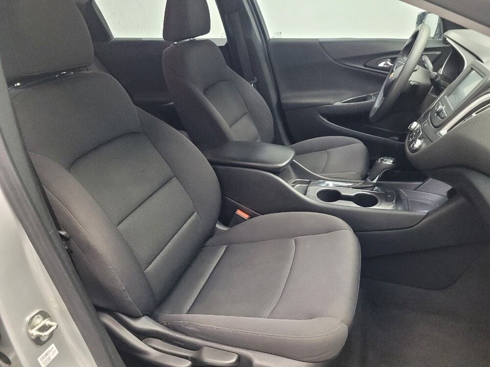 2017 Chevrolet Malibu in Memphis, TN 38128 - 18091950 21