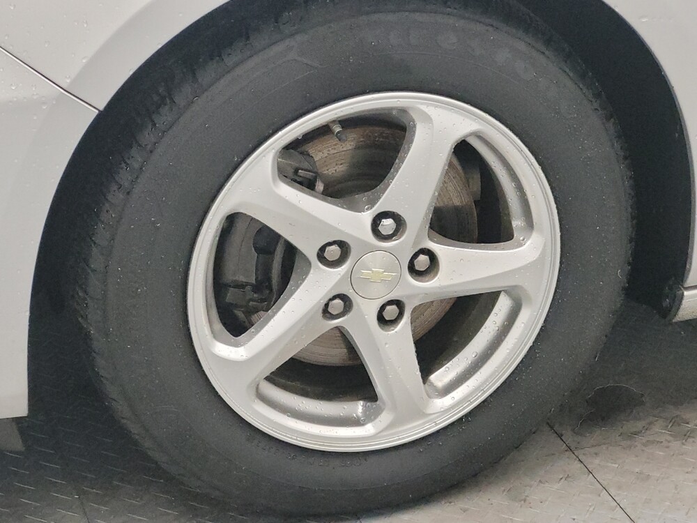 2017 Chevrolet Malibu in Memphis, TN 38128 - 18091950 31