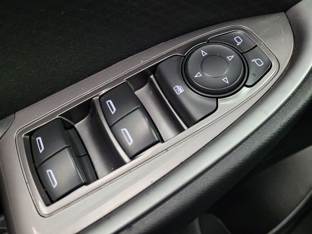 2017 Chevrolet Malibu in Memphis, TN 38128 - 18091950 27