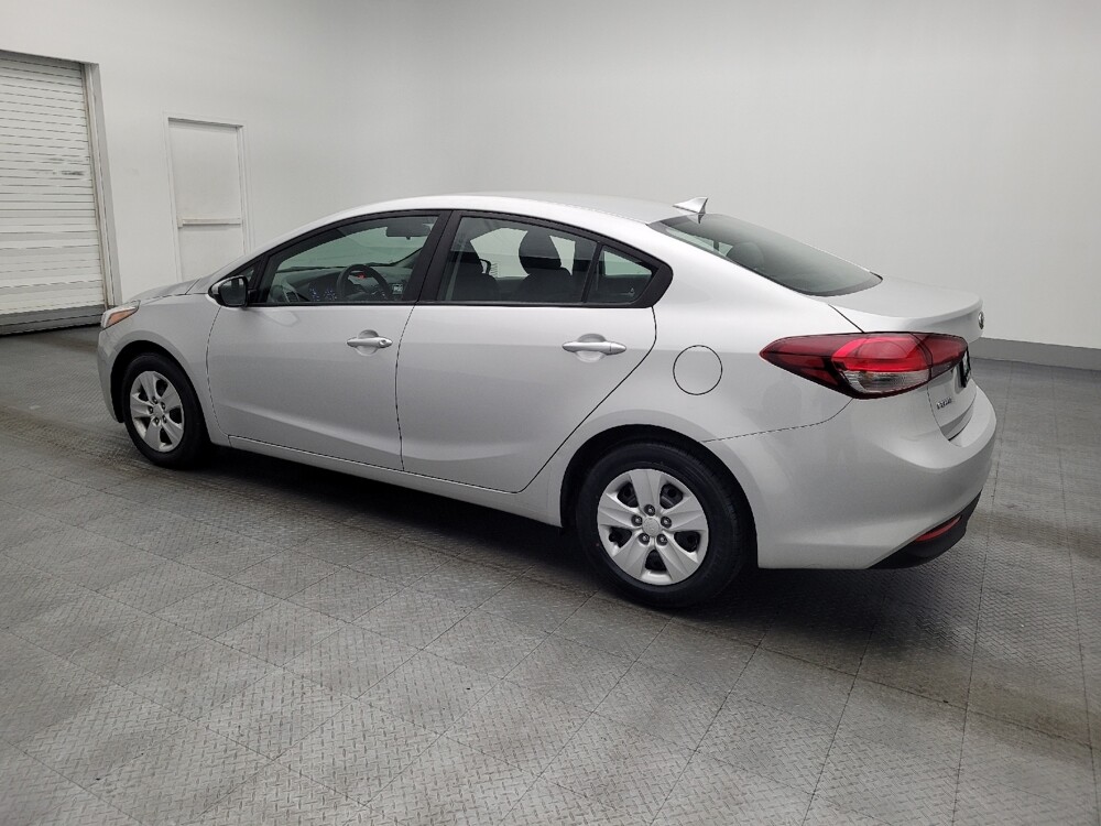 2018 Kia Forte in Miami, FL 33157 - 18091965 3