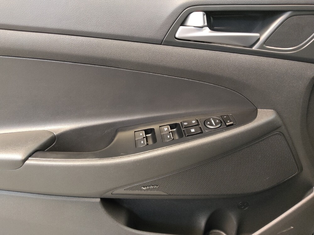 2017 Hyundai Tucson in Cincinnati, OH 45255 - 18091968 27