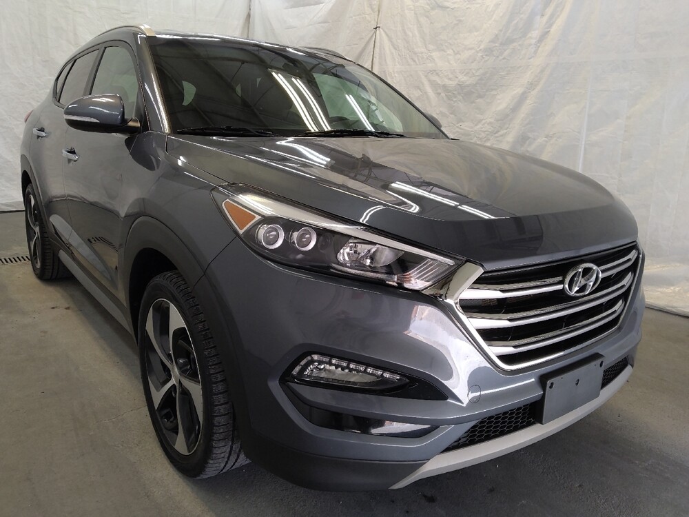 2017 Hyundai Tucson in Cincinnati, OH 45255 - 18091968 13