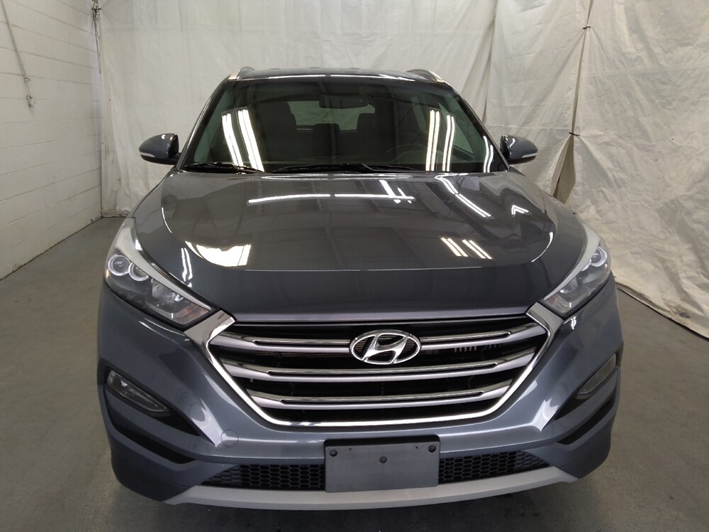 2017 Hyundai Tucson in Cincinnati, OH 45255 - 18091968 14