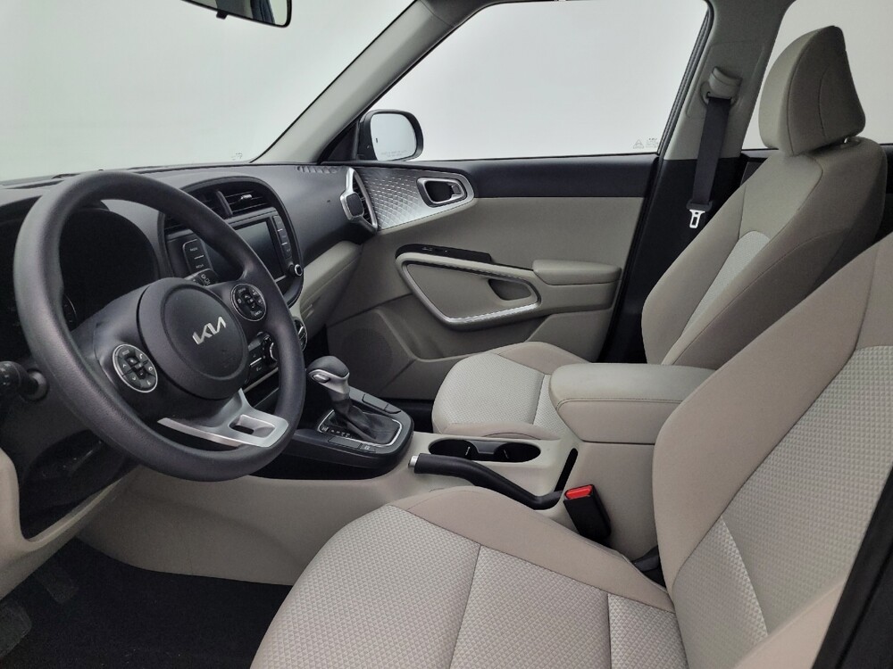 2022 Kia Soul in Fort Myers, FL 33907 - 18091978 17