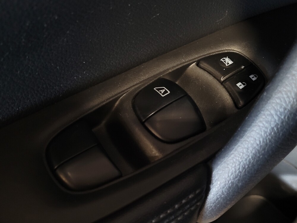 2020 Nissan Rogue in Jacksonville, FL 32210 - 18091986 27